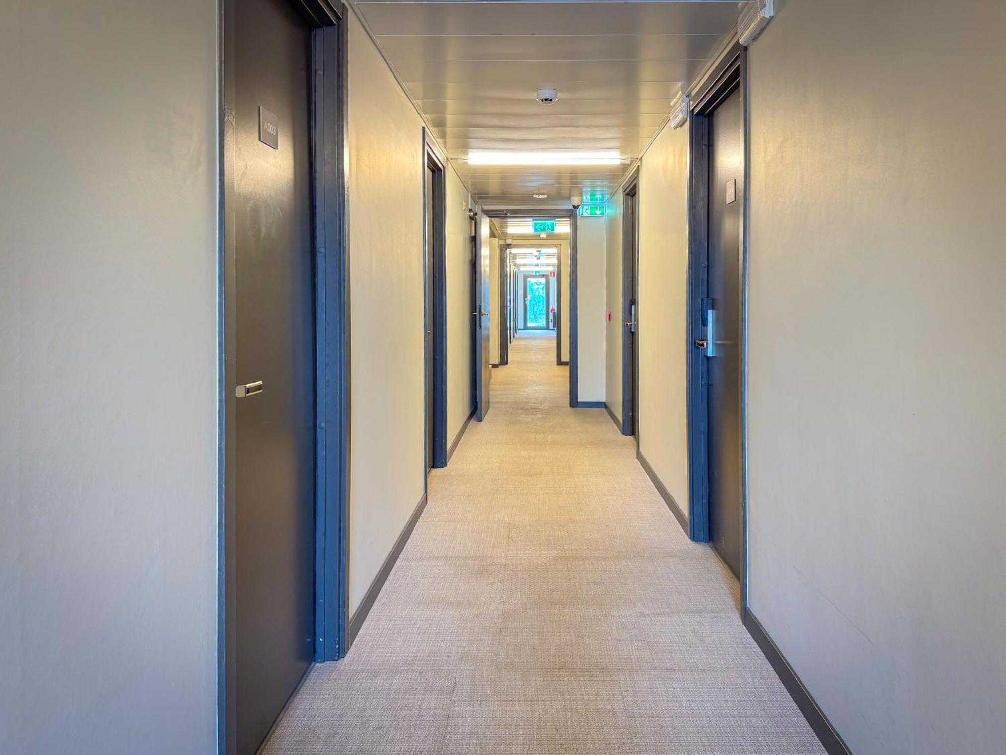Joenkoeping Hotel Apartments מראה חיצוני תמונה